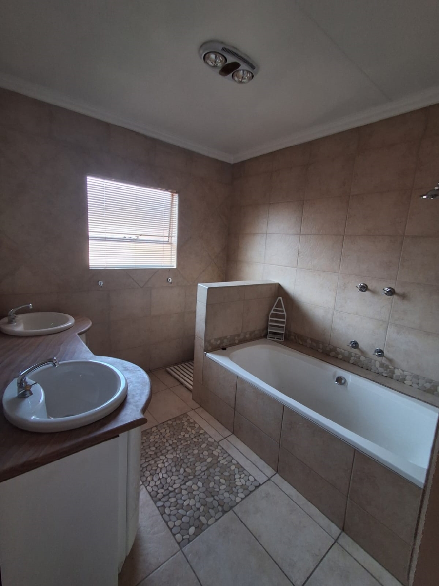 4 Bedroom Property for Sale in Risiville Gauteng