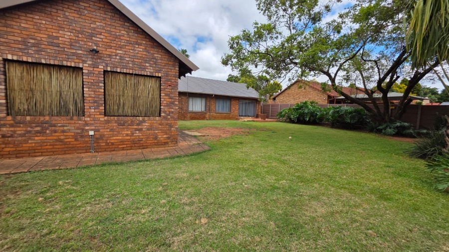 5 Bedroom Property for Sale in Doornpoort Gauteng