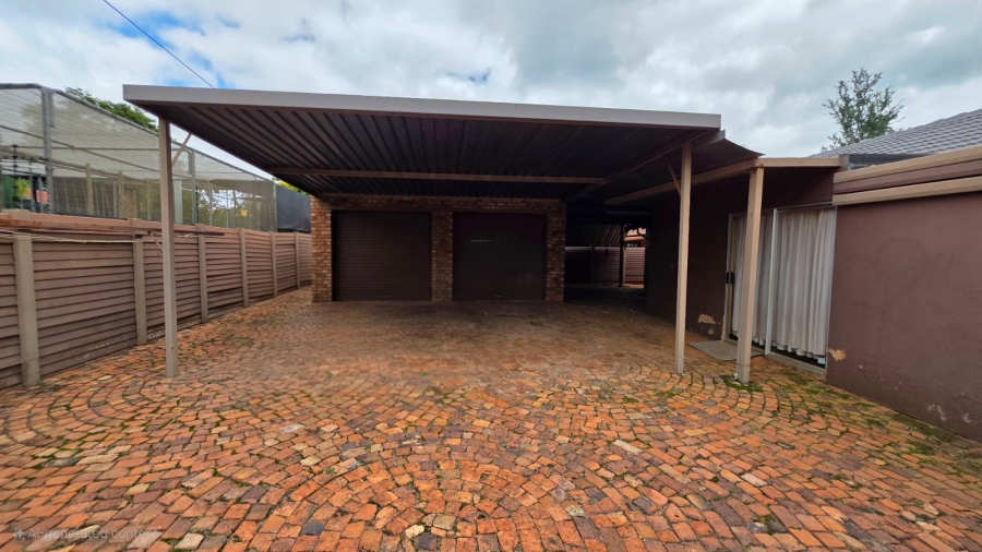 5 Bedroom Property for Sale in Doornpoort Gauteng