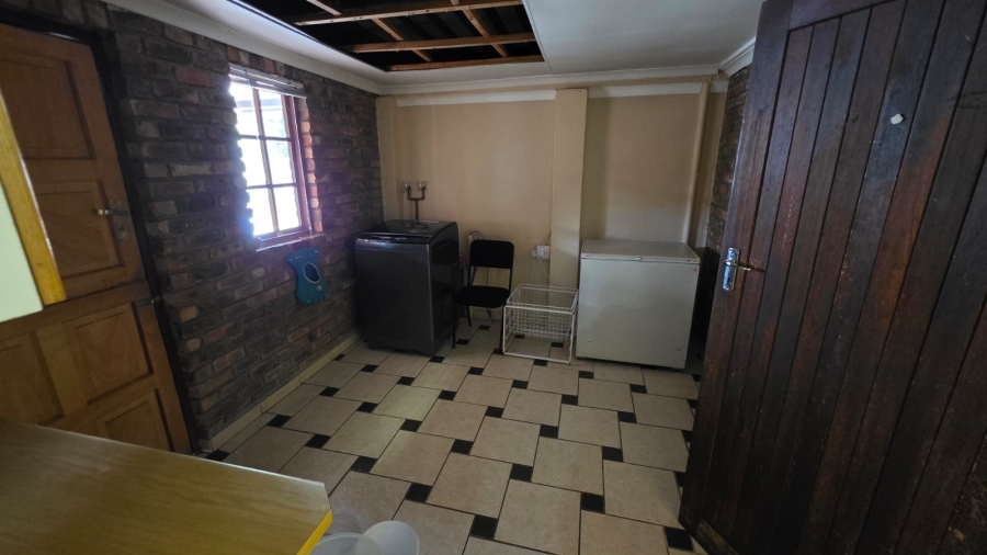 5 Bedroom Property for Sale in Doornpoort Gauteng