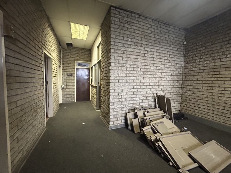 To Let commercial Property for Rent in Spartan Gauteng