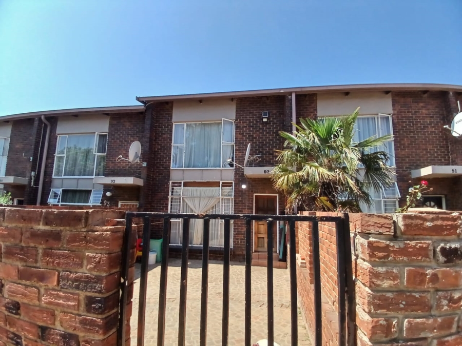 3 Bedroom Property for Sale in Groblerpark Gauteng