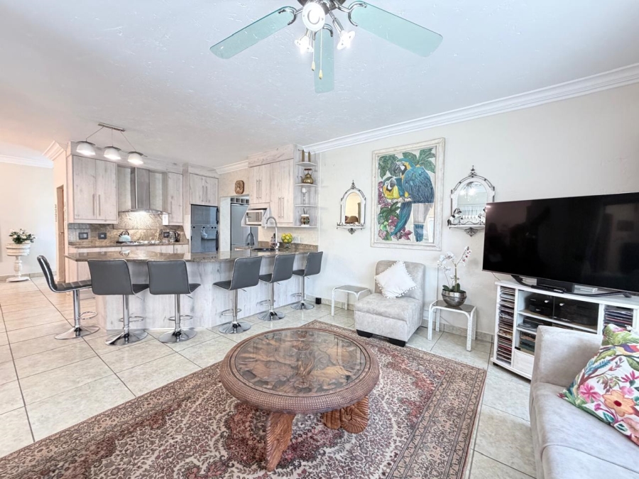 4 Bedroom Property for Sale in Featherbrooke Estate Gauteng