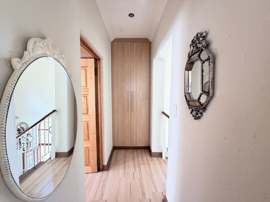 4 Bedroom Property for Sale in Featherbrooke Estate Gauteng