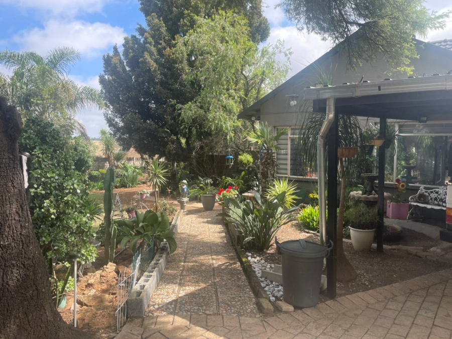 4 Bedroom Property for Sale in Rant En Dal Gauteng