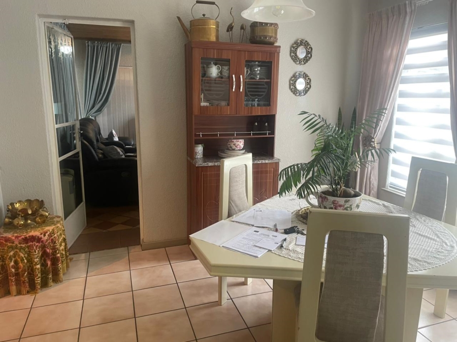 4 Bedroom Property for Sale in Rant En Dal Gauteng