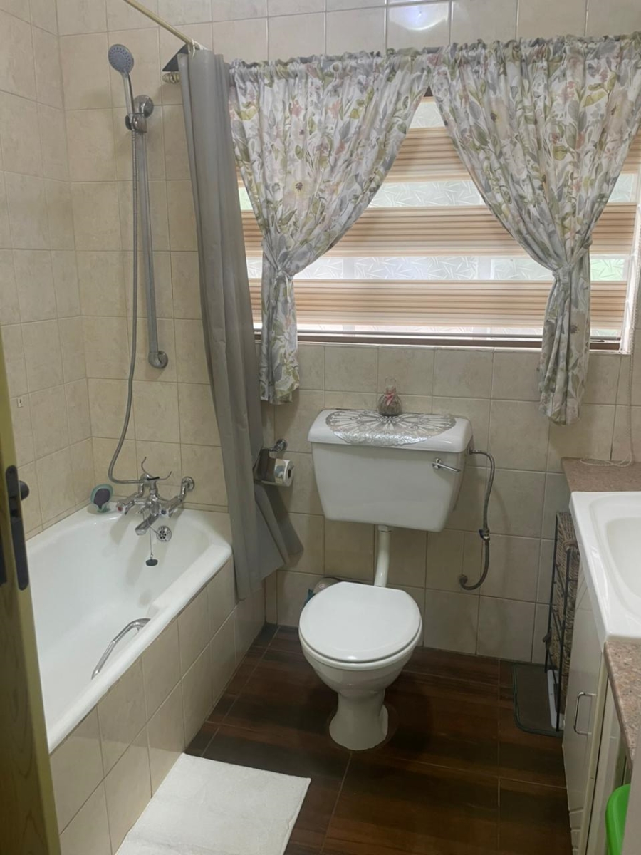 4 Bedroom Property for Sale in Rant En Dal Gauteng