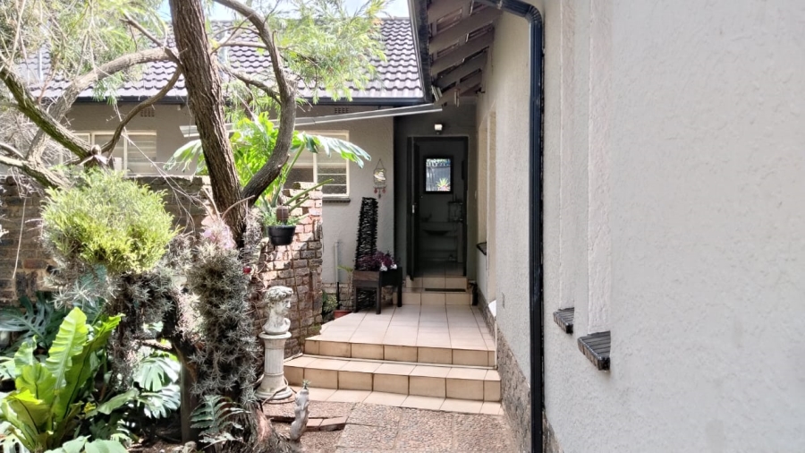 4 Bedroom Property for Sale in Rant En Dal Gauteng