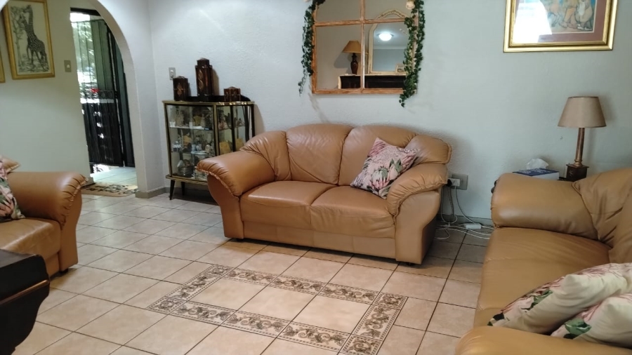 4 Bedroom Property for Sale in Rant En Dal Gauteng