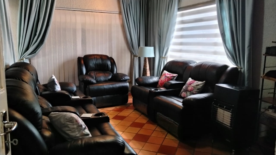 4 Bedroom Property for Sale in Rant En Dal Gauteng