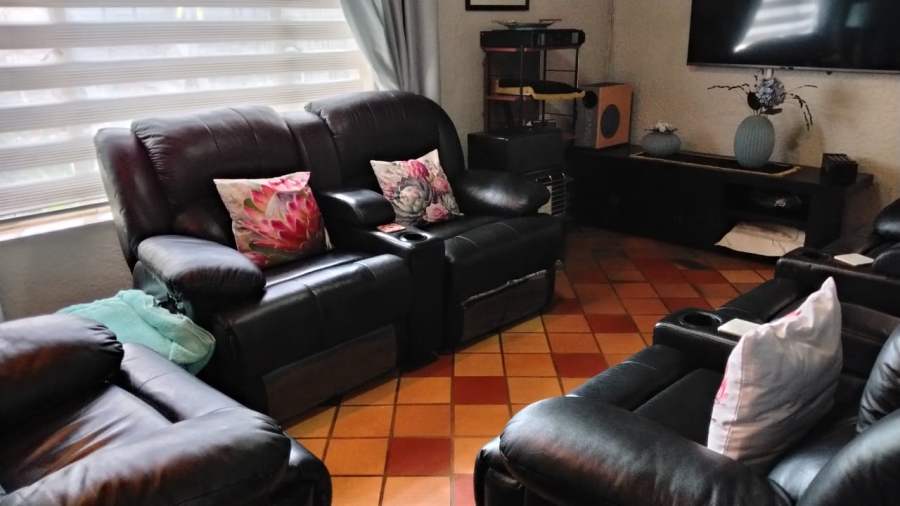 4 Bedroom Property for Sale in Rant En Dal Gauteng