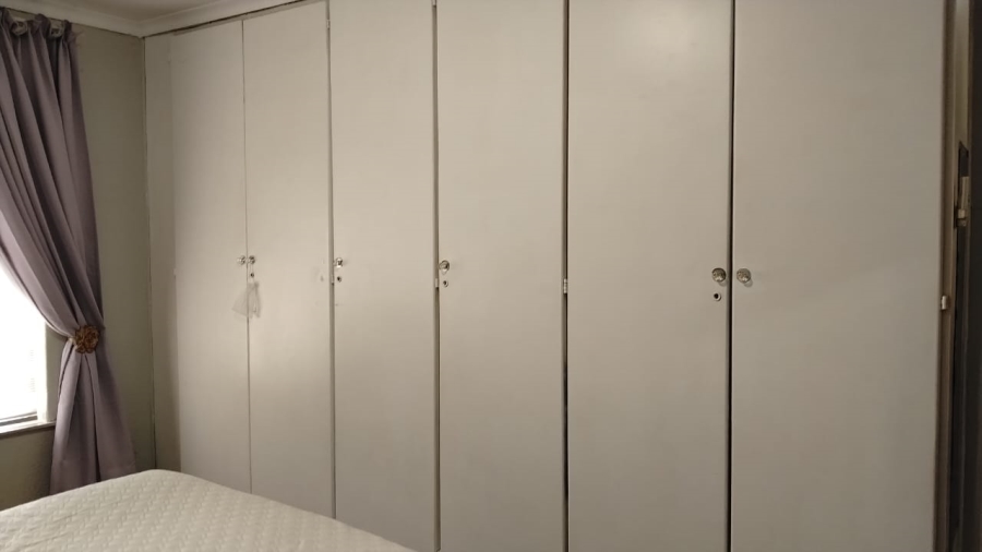 4 Bedroom Property for Sale in Rant En Dal Gauteng