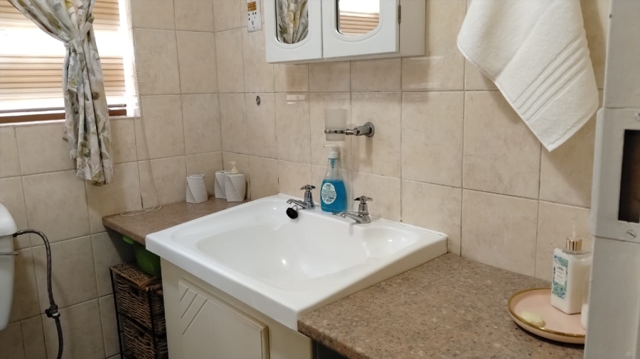 4 Bedroom Property for Sale in Rant En Dal Gauteng