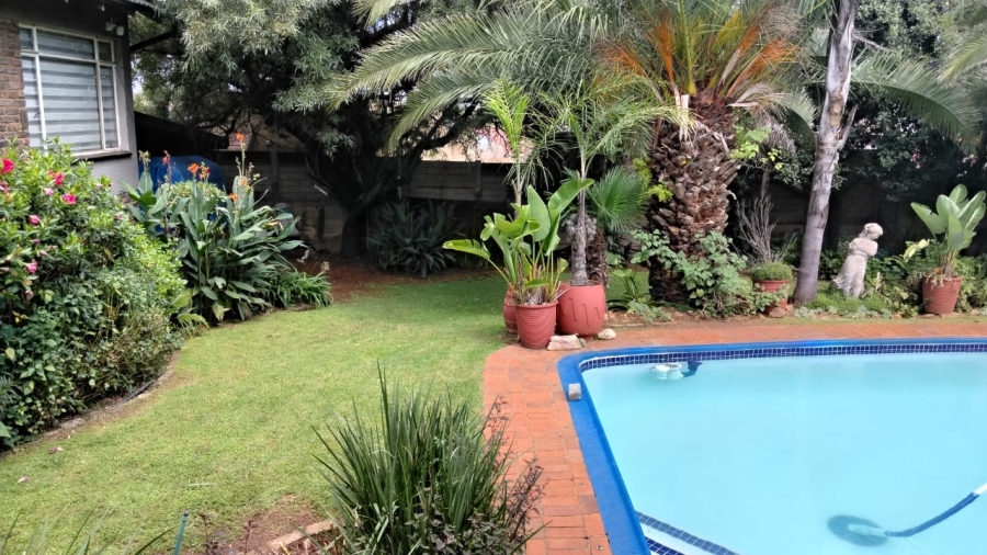 4 Bedroom Property for Sale in Rant En Dal Gauteng