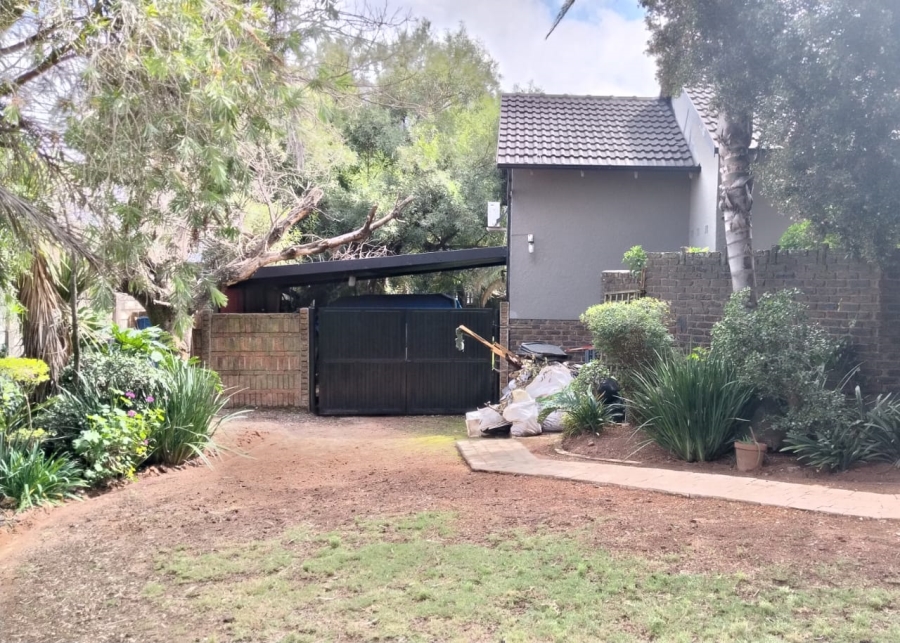 4 Bedroom Property for Sale in Rant En Dal Gauteng