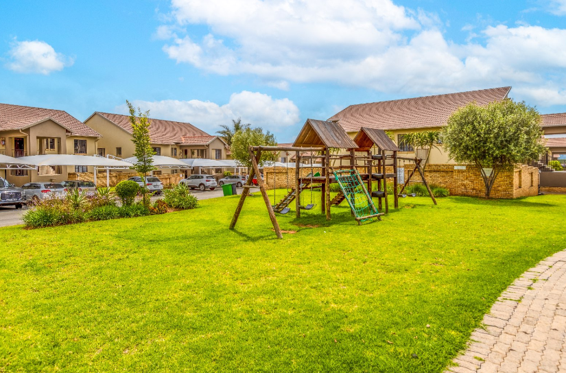 To Let 2 Bedroom Property for Rent in North Riding Gauteng