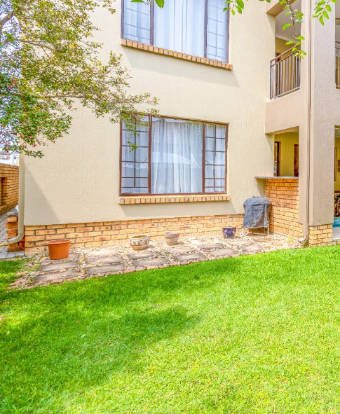 To Let 2 Bedroom Property for Rent in North Riding Gauteng