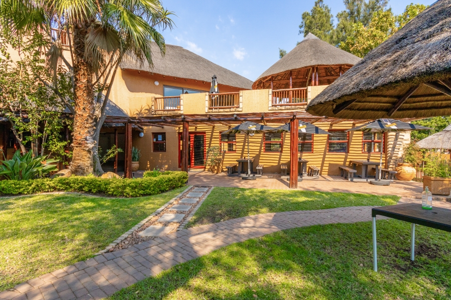 To Let 1 Bedroom Property for Rent in Douglasdale Gauteng