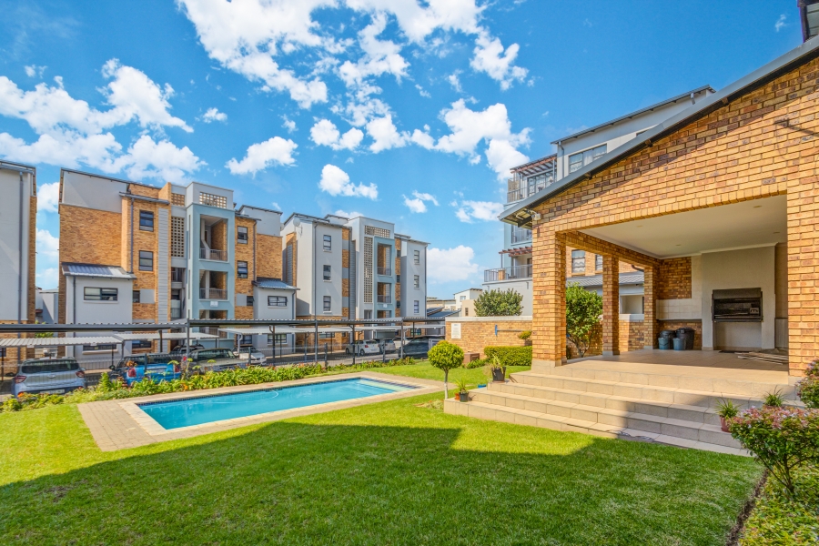 2 Bedroom Property for Sale in Barbeque Downs Gauteng