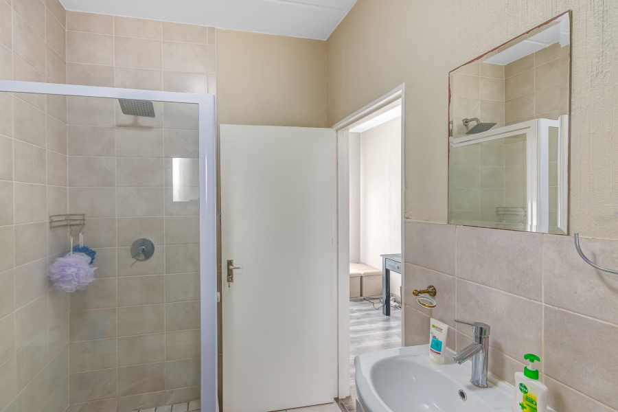 2 Bedroom Property for Sale in Barbeque Downs Gauteng