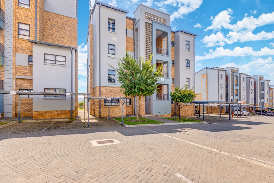 2 Bedroom Property for Sale in Barbeque Downs Gauteng