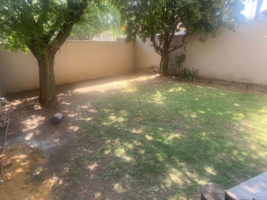To Let 2 Bedroom Property for Rent in Eden Glen Gauteng