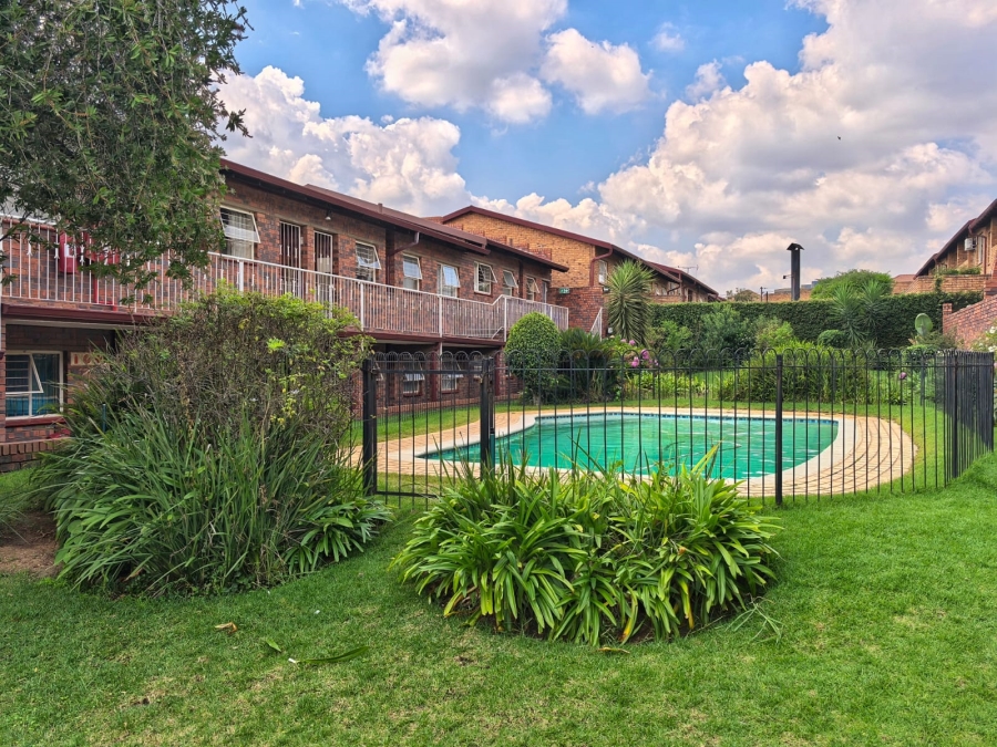 2 Bedroom Property for Sale in Ferndale Gauteng