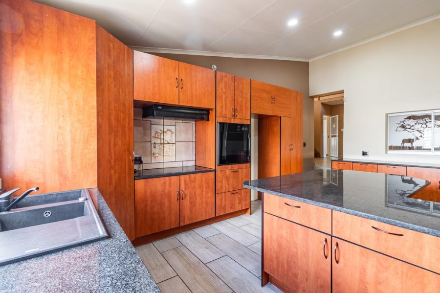 4 Bedroom Property for Sale in Van Riebeeck Park Gauteng