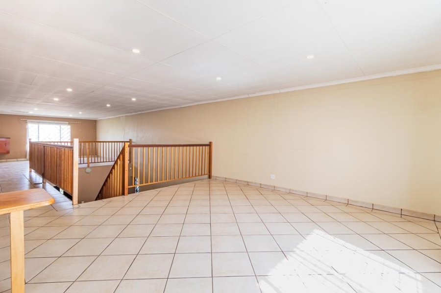 4 Bedroom Property for Sale in Van Riebeeck Park Gauteng