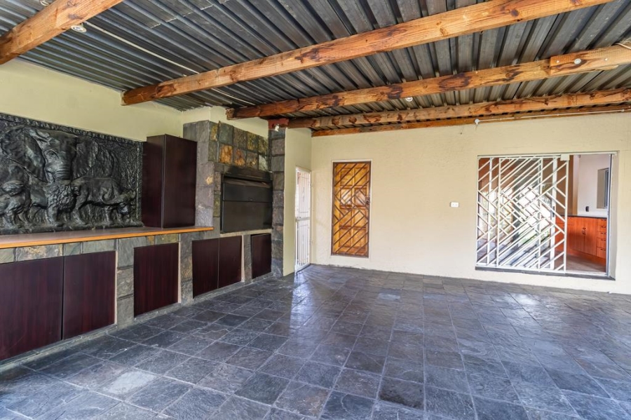 4 Bedroom Property for Sale in Van Riebeeck Park Gauteng