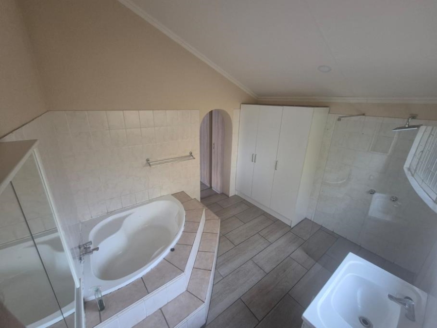 4 Bedroom Property for Sale in Van Riebeeck Park Gauteng