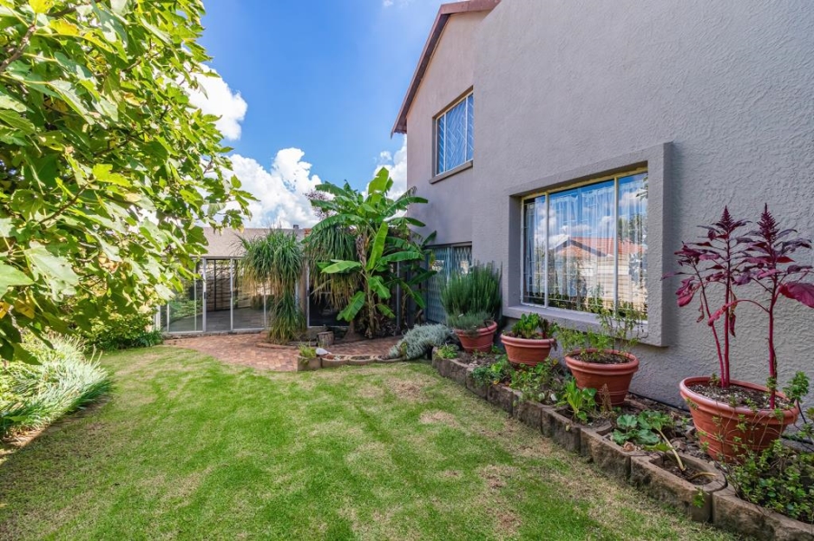 4 Bedroom Property for Sale in Van Riebeeck Park Gauteng