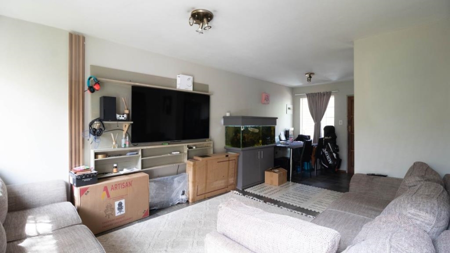 2 Bedroom Property for Sale in Van Riebeeck Park Gauteng