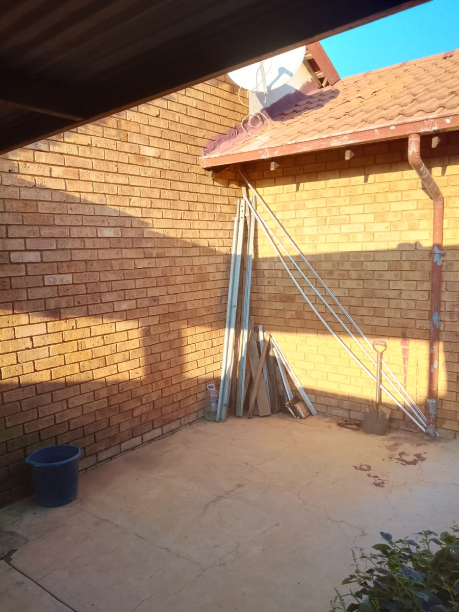 3 Bedroom Property for Sale in Soshanguve WW Gauteng