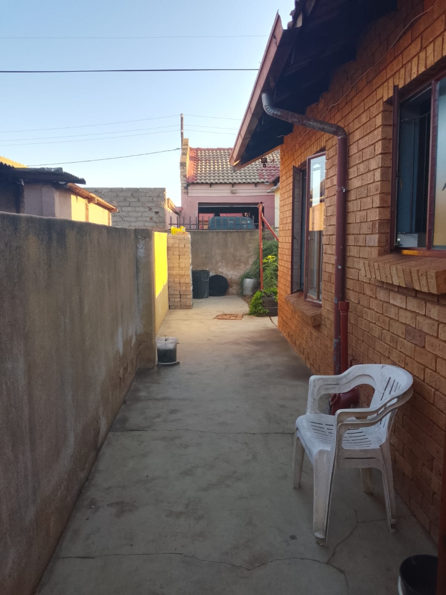3 Bedroom Property for Sale in Soshanguve WW Gauteng