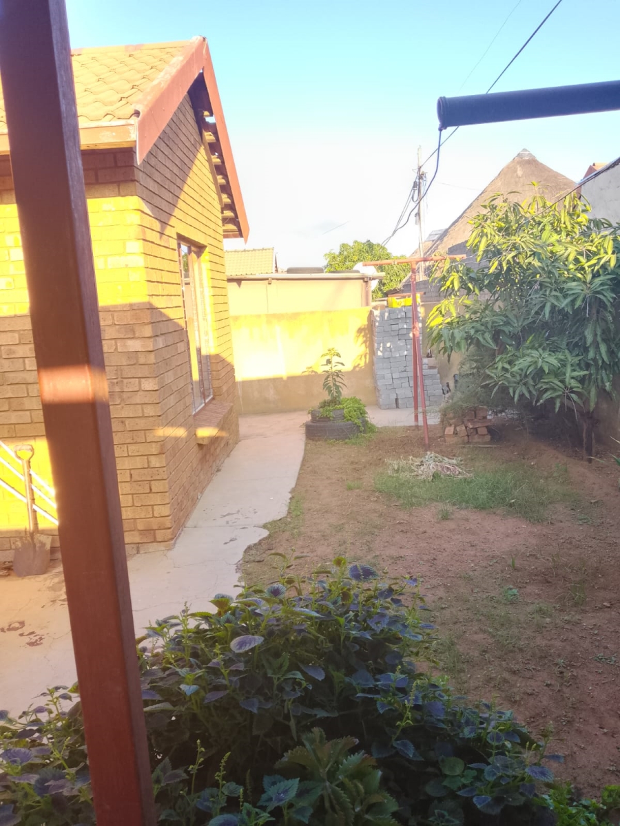 3 Bedroom Property for Sale in Soshanguve WW Gauteng