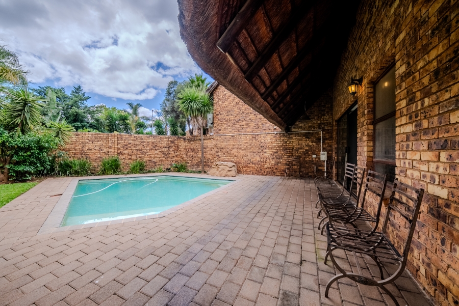 3 Bedroom Property for Sale in Faerie Glen Gauteng