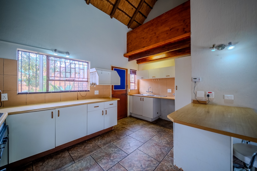 3 Bedroom Property for Sale in Faerie Glen Gauteng