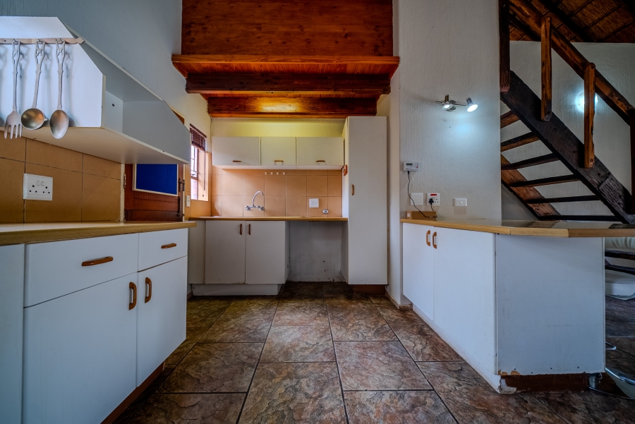 3 Bedroom Property for Sale in Faerie Glen Gauteng