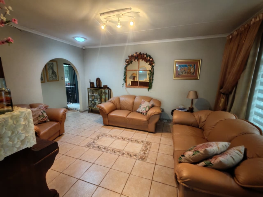 4 Bedroom Property for Sale in Rant En Dal Gauteng