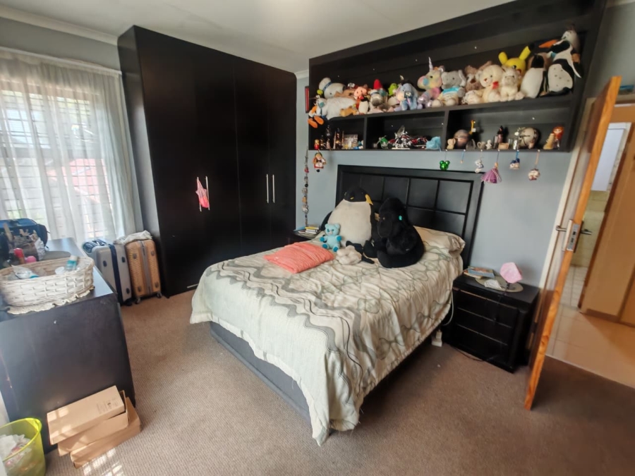 4 Bedroom Property for Sale in Horison Park Gauteng