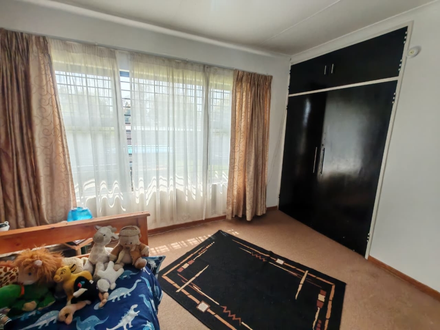 4 Bedroom Property for Sale in Horison Park Gauteng