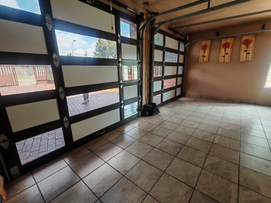 4 Bedroom Property for Sale in Horison Park Gauteng