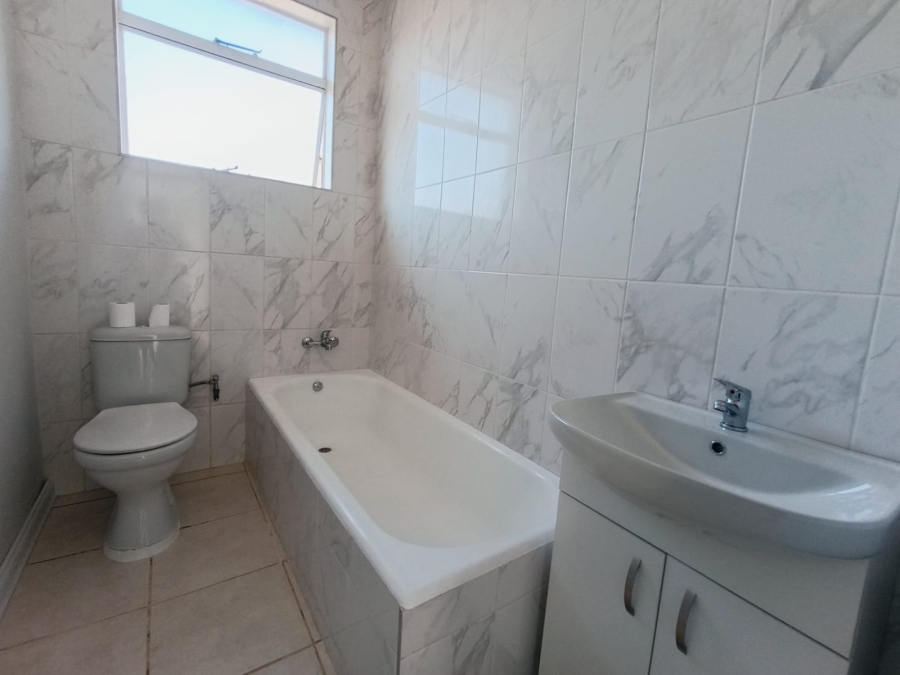 2 Bedroom Property for Sale in Brackenhurst Gauteng