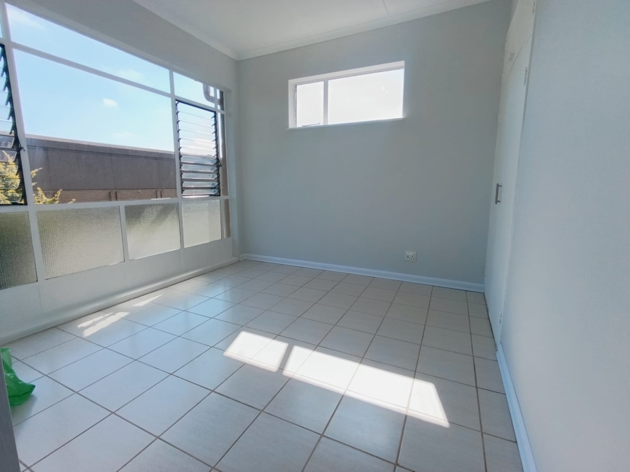 2 Bedroom Property for Sale in Brackenhurst Gauteng