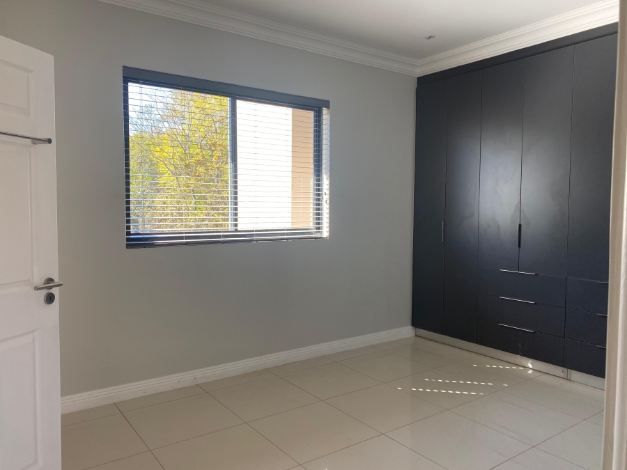 To Let 4 Bedroom Property for Rent in Olympus AH Gauteng