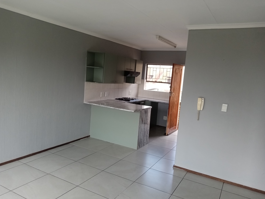 2 Bedroom Property for Sale in Amorosa Gauteng