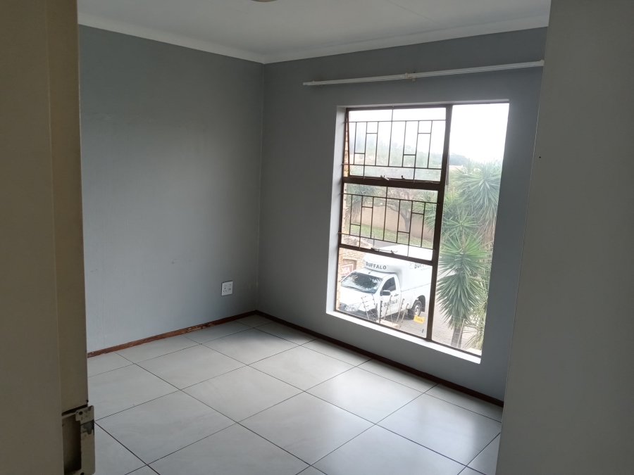 2 Bedroom Property for Sale in Amorosa Gauteng