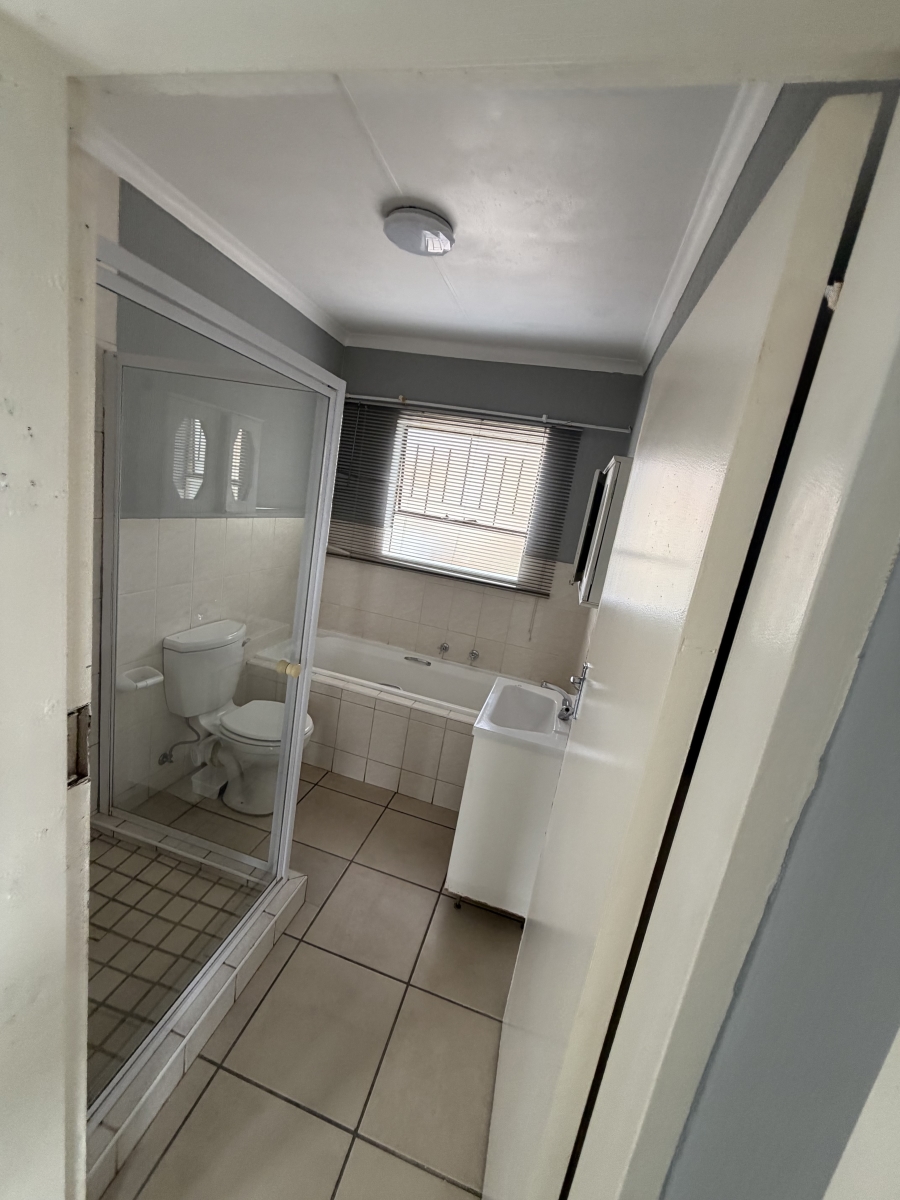 2 Bedroom Property for Sale in Amorosa Gauteng