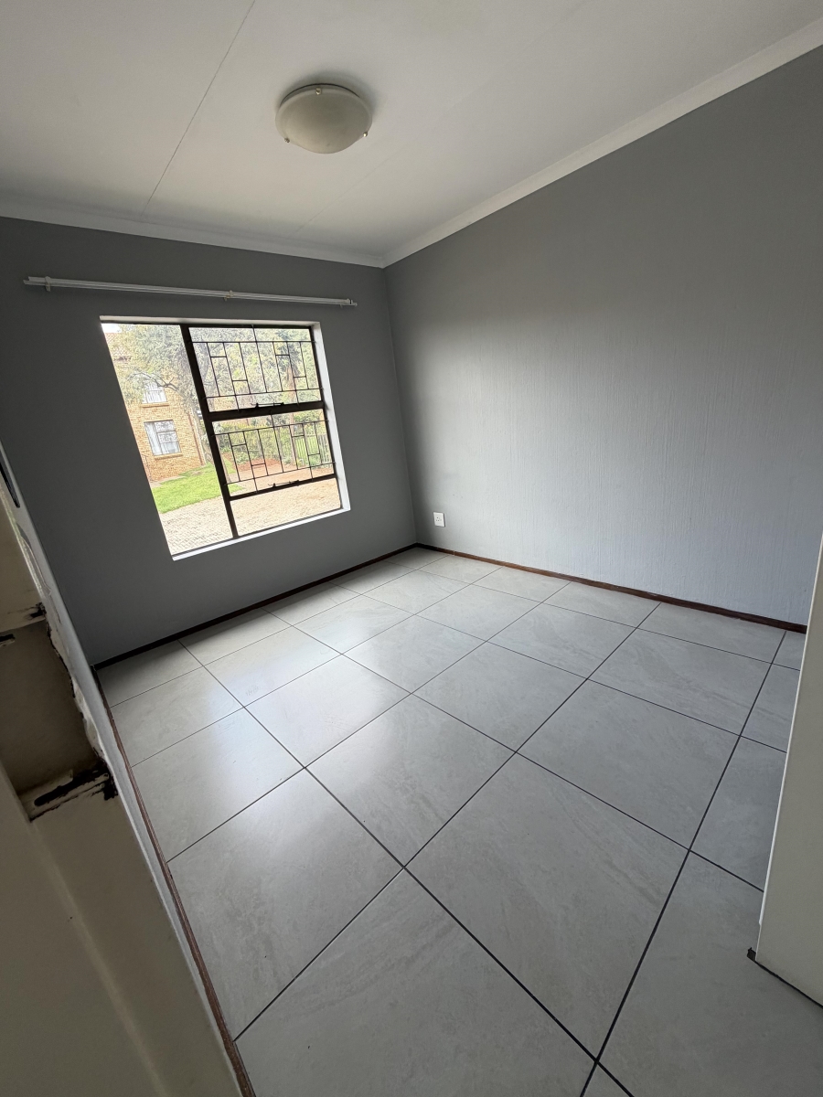 2 Bedroom Property for Sale in Amorosa Gauteng